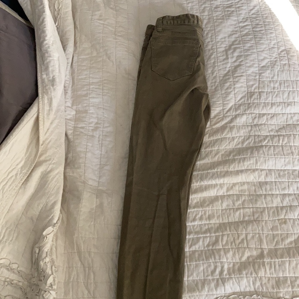 Olive green Forever 21 Men denim jeans.  Size 29